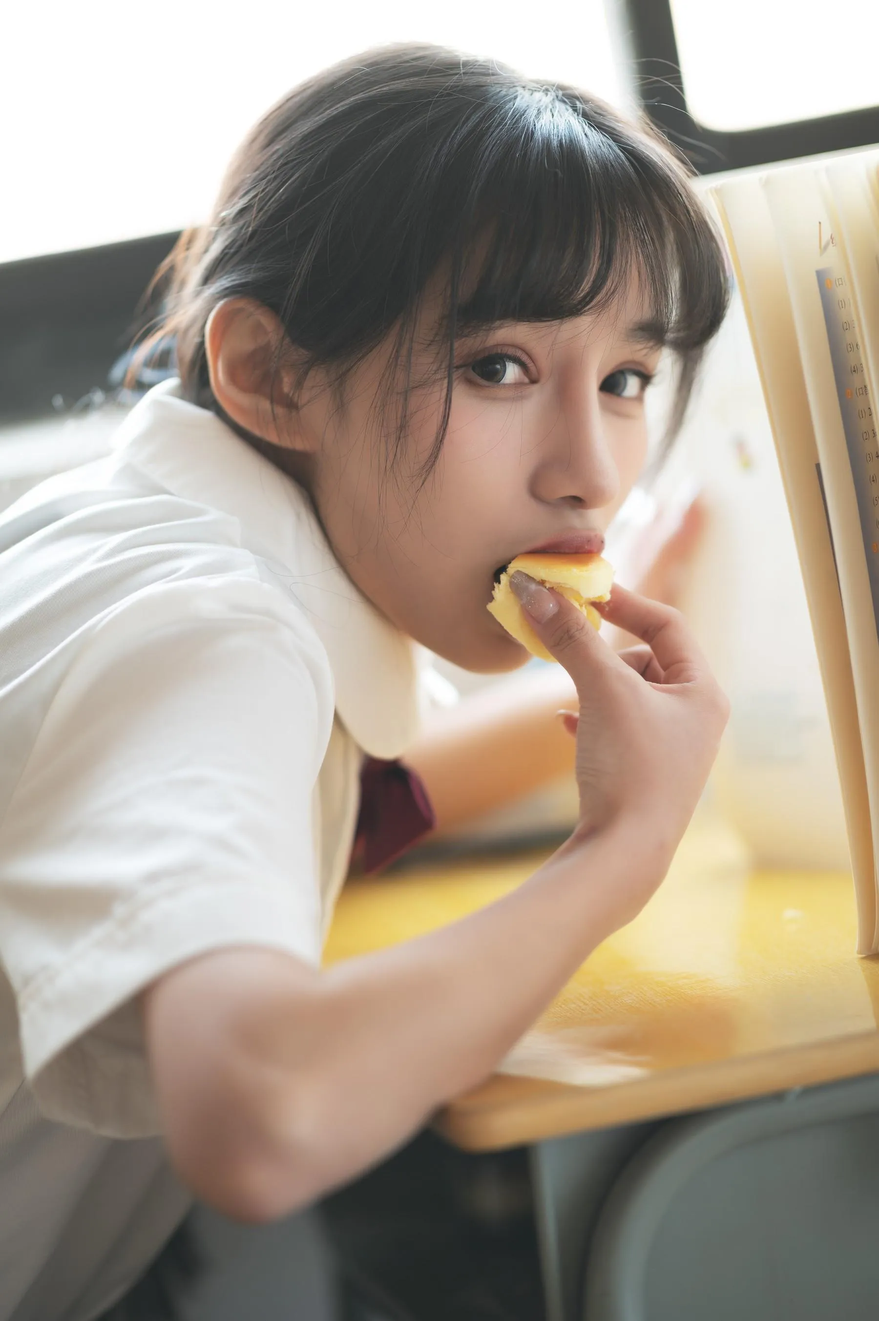 [艺图语] 2022.05.15 放学等我 蛋蛋 [32P]插图2